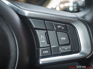 Jaguar E-Pace 2019 R-DYNAMIC SE AWD 4X4+XENON+NAVI-ΔΕΡΜΑ-thumb-23
