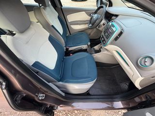 Renault Captur 2013-thumb-15
