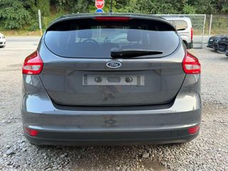 Ford Focus 2015-thumb-6