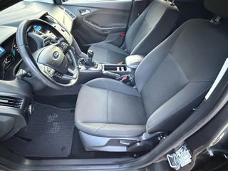 Ford Focus 2015-thumb-8