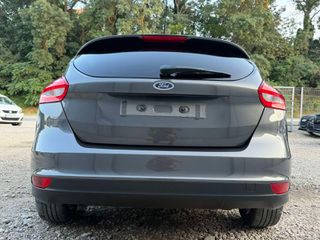 Ford Focus 2015-thumb-7
