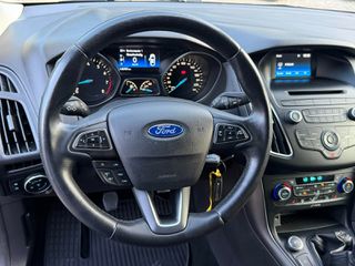 Ford Focus 2015-thumb-12