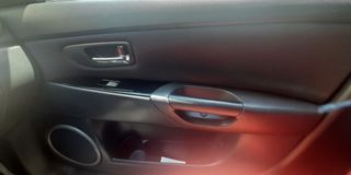 Mazda 3 2009-thumb-4