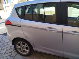 Ford B-Max 2015 1.5 TDCi-thumb-40