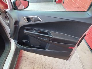 Ford B-Max 2015 1.5 TDCi-thumb-15