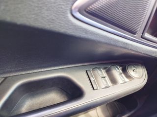 Ford B-Max 2015 1.5 TDCi-thumb-31