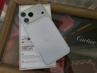 Iphone 17 pro max 512gb silver ολοκαίνουριο απο πλαισιο με εξτρα εγγυηση προστασίας.ΤΕΛΙΚΗ ΤΙΜΗ