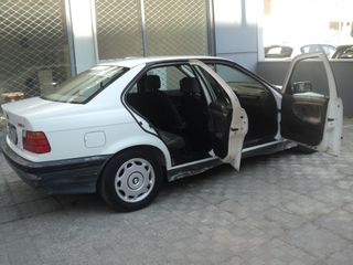 Bmw 318 1994 ΘΕΟΦΙΛΑΤΟΣ ΕΠΙΛΕΓΜΕΝΟ ΟΧΗΜΑ//318i.CLIMA.Α.ΧΕΡΙ//ΑΝΤΑΛΛΑΓΕΣ-thumb-12
