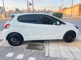 Peugeot 208 2019-thumb-7