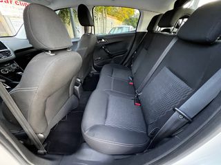 Peugeot 208 2019-thumb-11