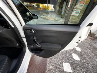 Peugeot 208 2019-thumb-13