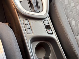 Toyota Yaris 2025 HEV 1,5H ACTIVE PLUS ΥΠΕΡΑΨΟΓΟ-thumb-47
