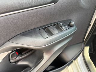 Toyota Yaris 2025 HEV 1,5H ACTIVE PLUS ΥΠΕΡΑΨΟΓΟ-thumb-33