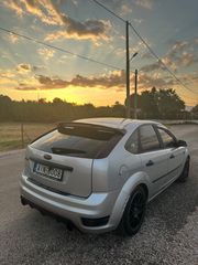 Ford Focus 2006-thumb-10