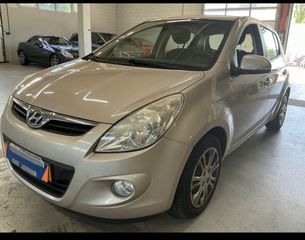 Hyundai i 20 2013