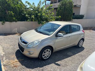 Hyundai i 20 2013-thumb-1