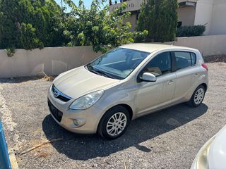 Hyundai i 20 2013-thumb-9