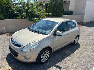 Hyundai i 20 2013-thumb-3