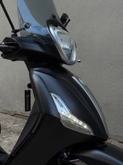 Piaggio Beverly 300i 2015-thumb-2