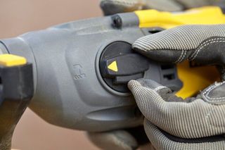 STANLEY SFMCH900M22 18V Hammer Drill-thumb-1