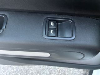 Citroen C3 2018 Pure tech graphic LED klima navi car play blue tooth-thumb-21