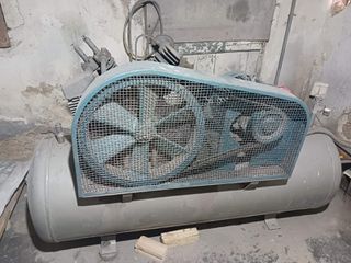 Κομπρεσέρ αέρος 7,5 hp 250 lt