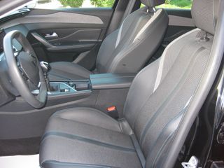 Peugeot 308 2022 1.2 Allure Plus 130-thumb-9