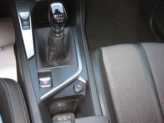 Peugeot 308 2022 1.2 Allure Plus 130-thumb-14