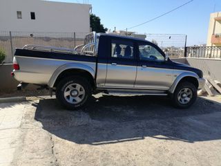 Mitsubishi L200 2003