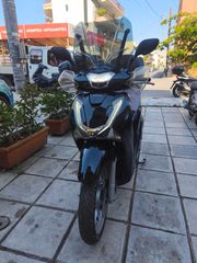 Honda SH 125i 2017-thumb-1