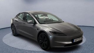 Tesla Model 3 2025 LONG RANGE-thumb-1
