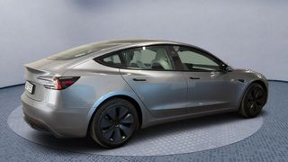 Tesla Model 3 2025 LONG RANGE-thumb-3