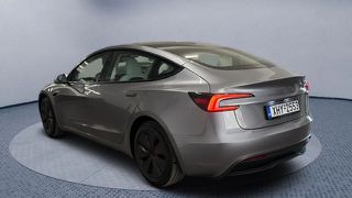 Tesla Model 3 2025 LONG RANGE-thumb-5