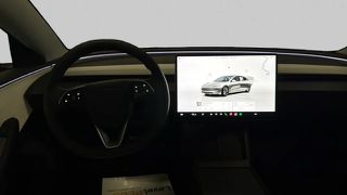 Tesla Model 3 2025 LONG RANGE-thumb-10