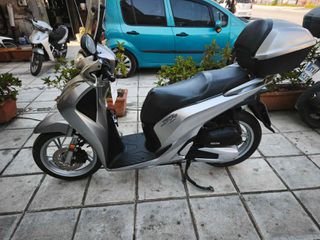 Honda SH 150i 2017-thumb-1