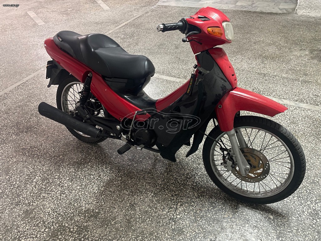 Modenas Kriss II 2004