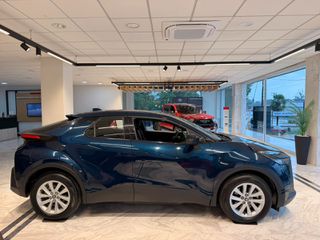 Toyota C-HR 2025 C-ULT PLUG-IN HYBRID-thumb-5