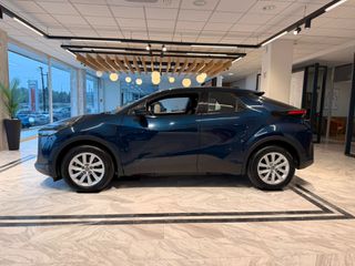 Toyota C-HR 2025 C-ULT PLUG-IN HYBRID-thumb-2