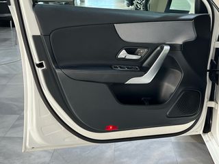 Mercedes-Benz A 180 2019 AUTO/ΟΘΟΝΗ/CAMERA/NAVI/FULL LED/ΔΕΡΜΑ/ΖΑΝΤΕΣ/EU6-thumb-13