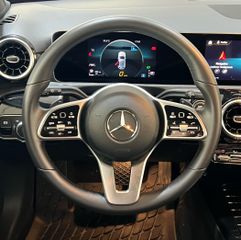 Mercedes-Benz A 180 2019 AUTO/ΟΘΟΝΗ/CAMERA/NAVI/FULL LED/ΔΕΡΜΑ/ΖΑΝΤΕΣ/EU6-thumb-18