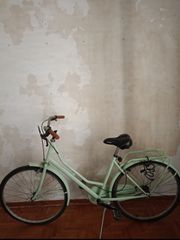 Πόλης 1975