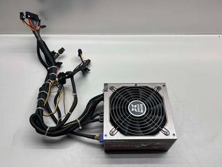NesteQ E²CS XStrike 850W – Semi-Modular Τροφοδοτικό (Αλουμίνιο / 80 PLUS)