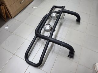 Μπάρα - Bull Bar Daihatsu Feroza με προβολείς Hella