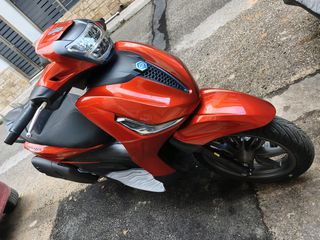 Piaggio Beverly 400 2023-thumb-1