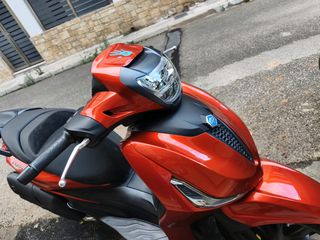 Piaggio Beverly 400 2023-thumb-4