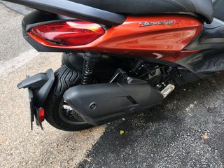 Piaggio Beverly 400 2023-thumb-5