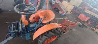 kubota B6000 4x4-thumb-1
