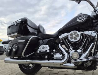 Harley Davidson ROAD KING 2010 TOYRING FLHRC-thumb-10