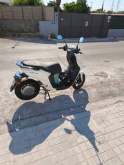 Yamaha NEOs 50 2023-thumb-1