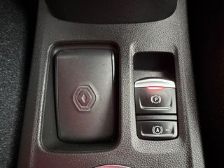 Renault Captur 2025 TECHNO EC0-G 100ps!-thumb-79